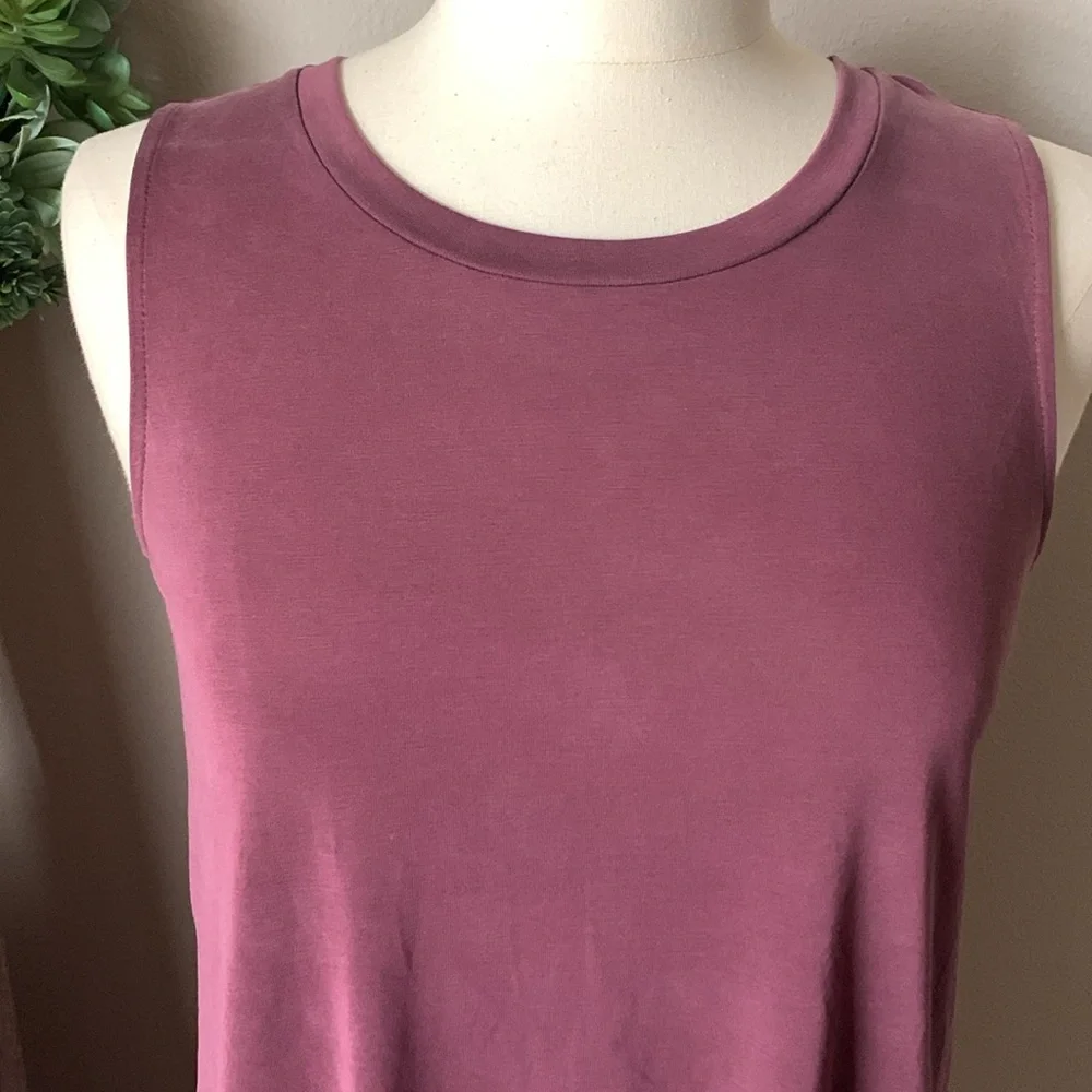 mote high low sleeveless top - Picture 2 of 6